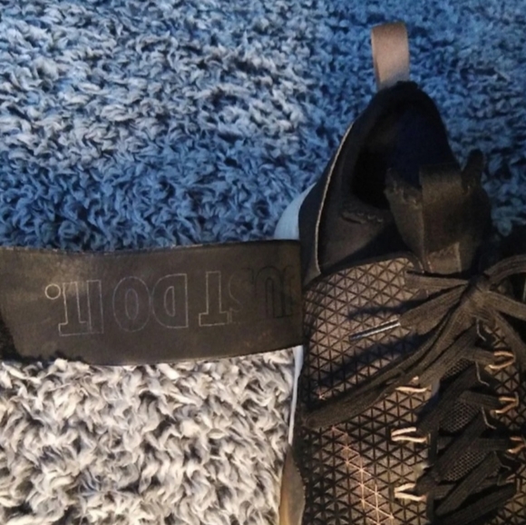 Nike women's running shoes with a Velcro strap - Picture 4 of 8